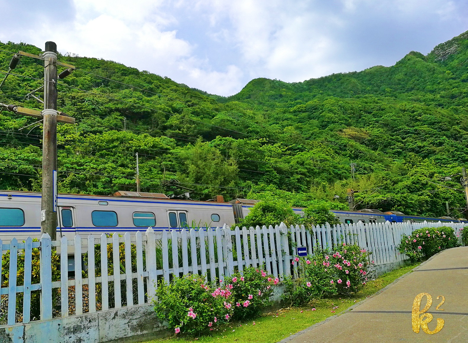 taiwan, travel, places to visit in taiwan, taiwan tourism, taiwan travel, old caoling tunnel