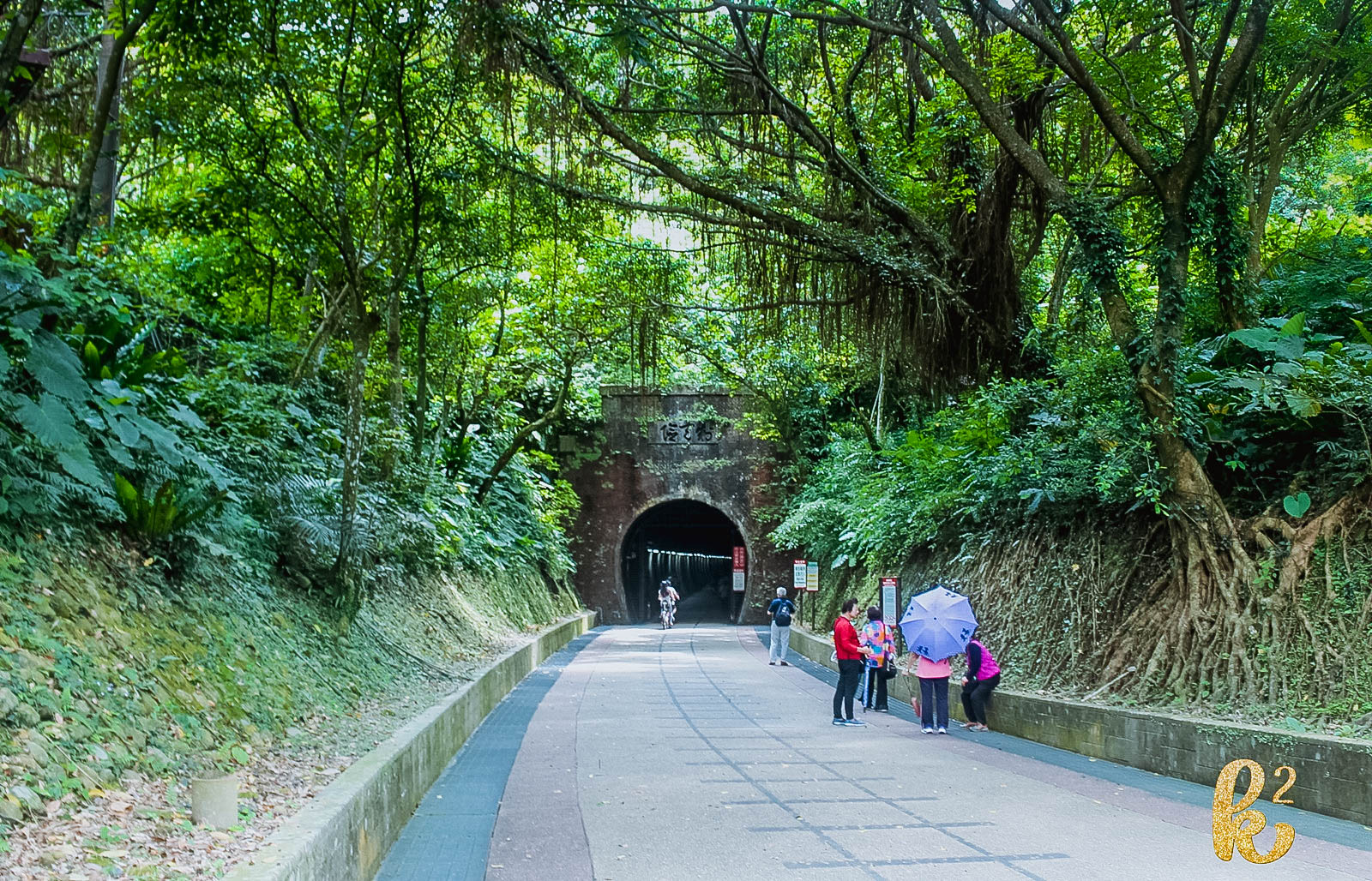 taiwan, travel, places to visit in taiwan, taiwan tourism, taiwan travel, old caoling tunnel